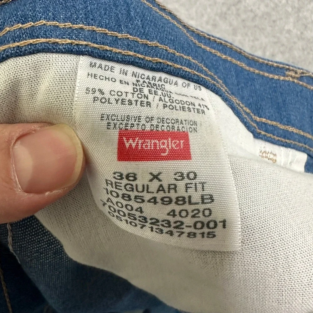 Wrangler Men's 36x30 Regular Fit Blue Jeans Y2K Classic Straight‎ Leg Denim NWOT